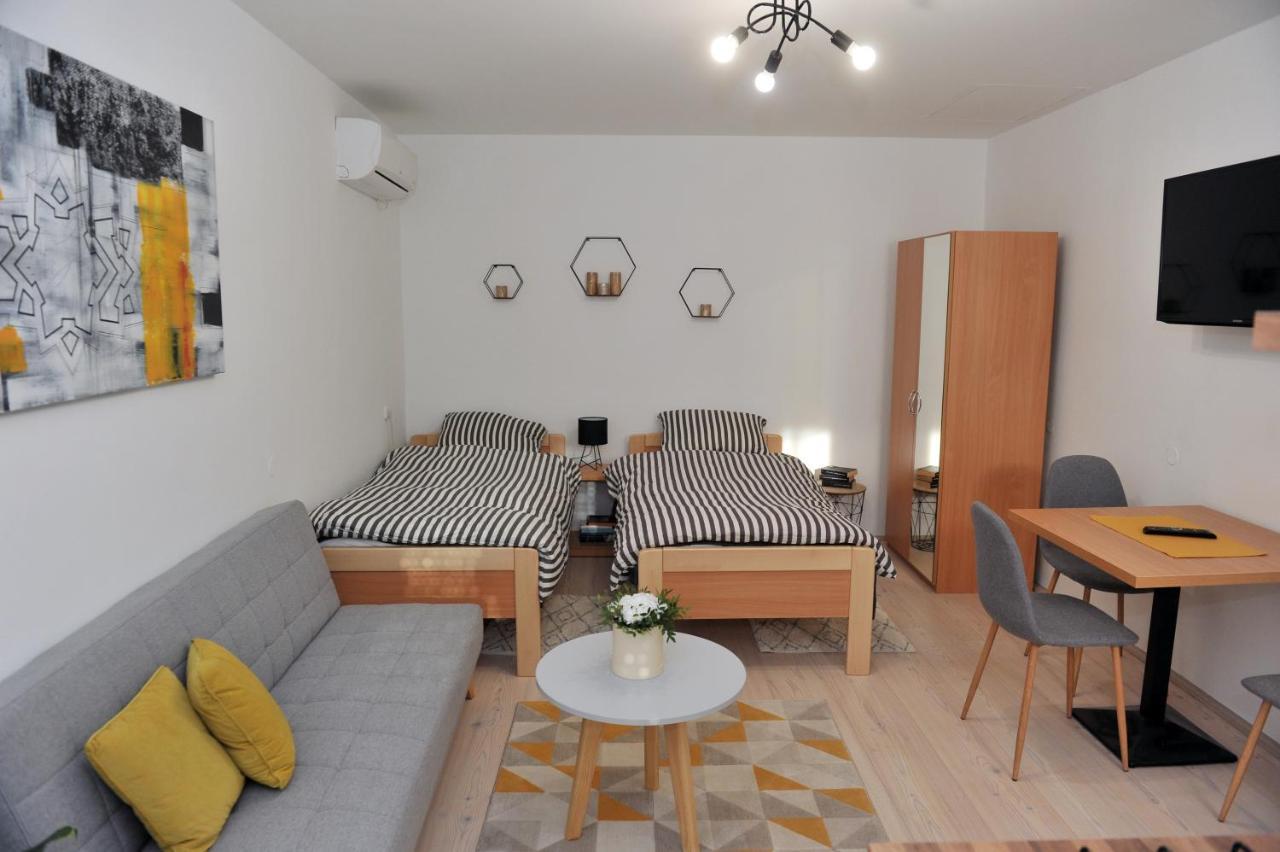 Studio Apartman Bandb จาโกโว ภายนอก รูปภาพ